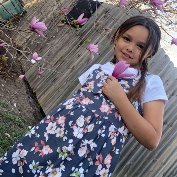 Meet your Posher, Melissa - Picture 2 of 4